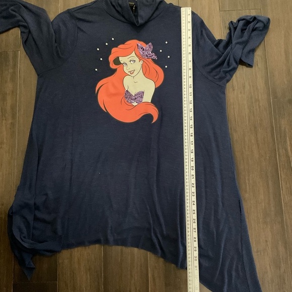 Disney Mock Neck Plus Size Pearls Little Mermaid Shark Bite Hem Top Size 2X - Picture 7 of 7